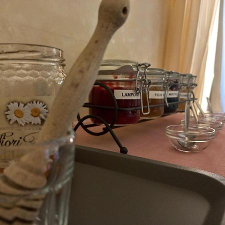 Hotel Arcobaleno Сиена Екстериор снимка