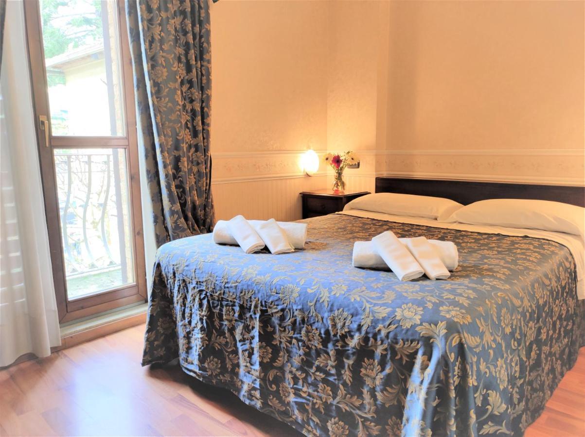 Hotel Arcobaleno Сиена Екстериор снимка