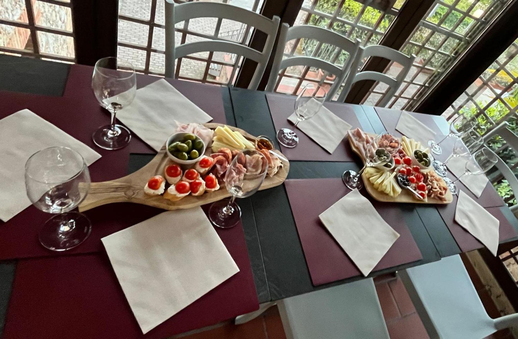 Hotel Arcobaleno Сиена Екстериор снимка