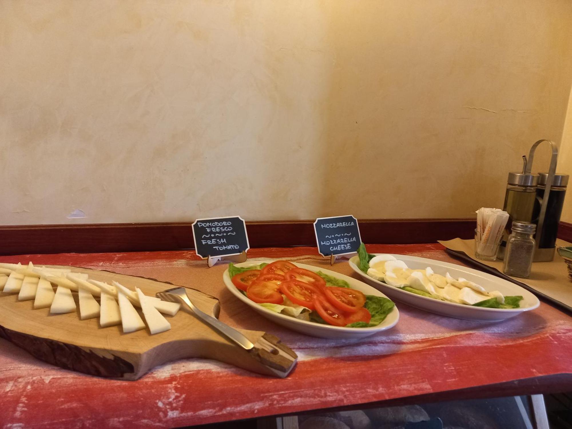 Hotel Arcobaleno Сиена Екстериор снимка